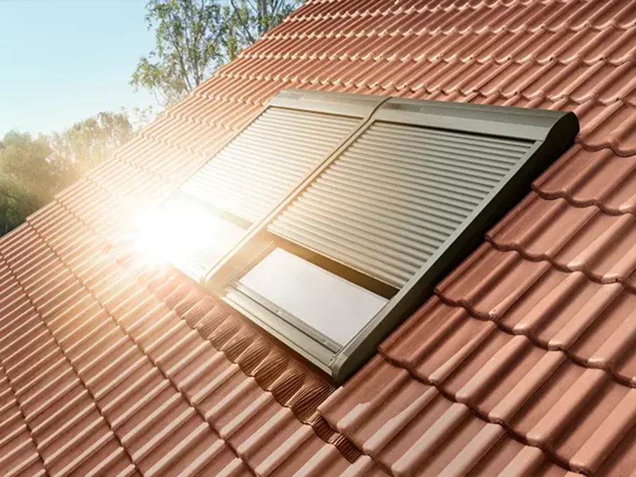Réparation de fenêtre de toit Velux en Suisse romande